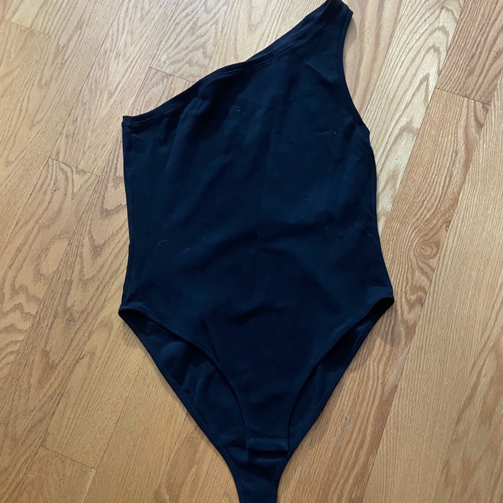 Black One-Shoulder Bodysuit